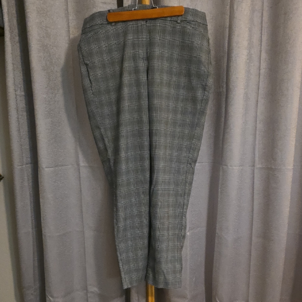 Lane Bryant Women's Gray Houndstooth Trousers 31" Inseam
